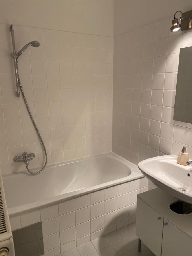 Bright Apartment With A Free Parking Garage @ Wienerberg Viena Exterior foto