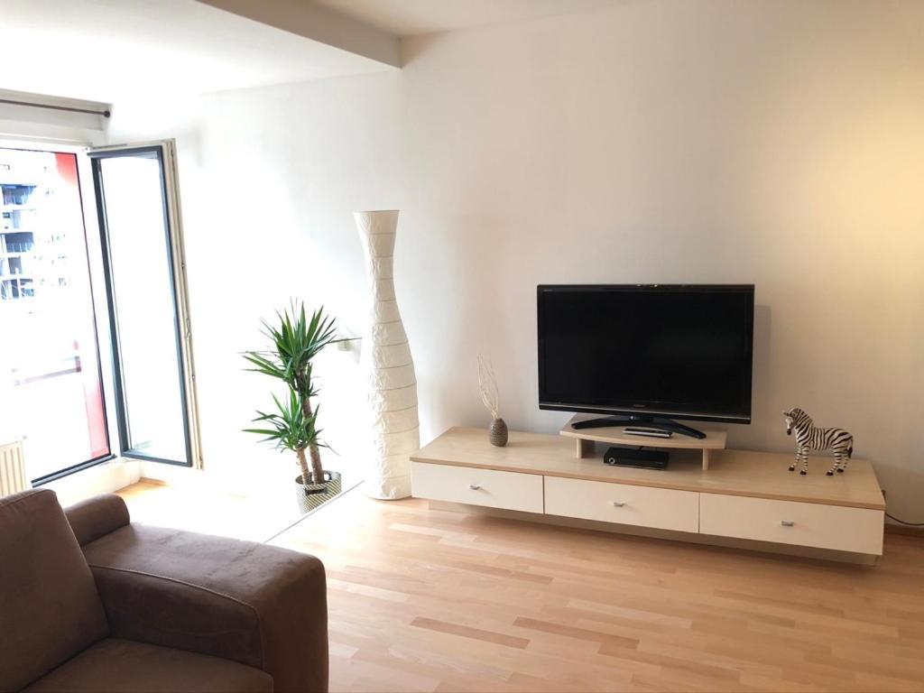 Bright Apartment With A Free Parking Garage @ Wienerberg Viena Exterior foto